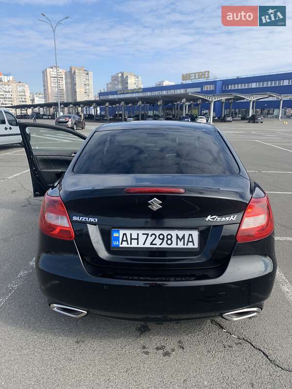 Suzuki Kizashi 2010
