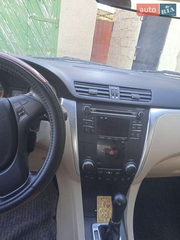 Седан Suzuki Kizashi 2010 в Тернополе