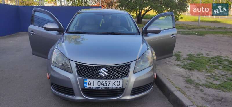 Седан Suzuki Kizashi 2011 в Києві