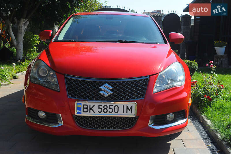 Седан Suzuki Kizashi 2010 в Рівному