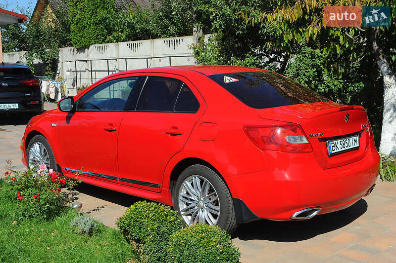 Седан Suzuki Kizashi 2010 в Рівному