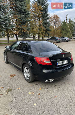 Седан Suzuki Kizashi 2010 в  фото 8 Седан Suzuki Kizashi 2010 в
