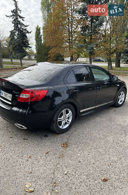 Седан Suzuki Kizashi 2010 в  фото 10 Седан Suzuki Kizashi 2010 в