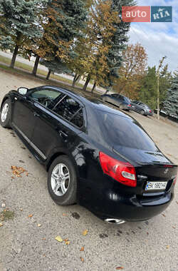 Седан Suzuki Kizashi 2010 в  фото 16 Седан Suzuki Kizashi 2010 в