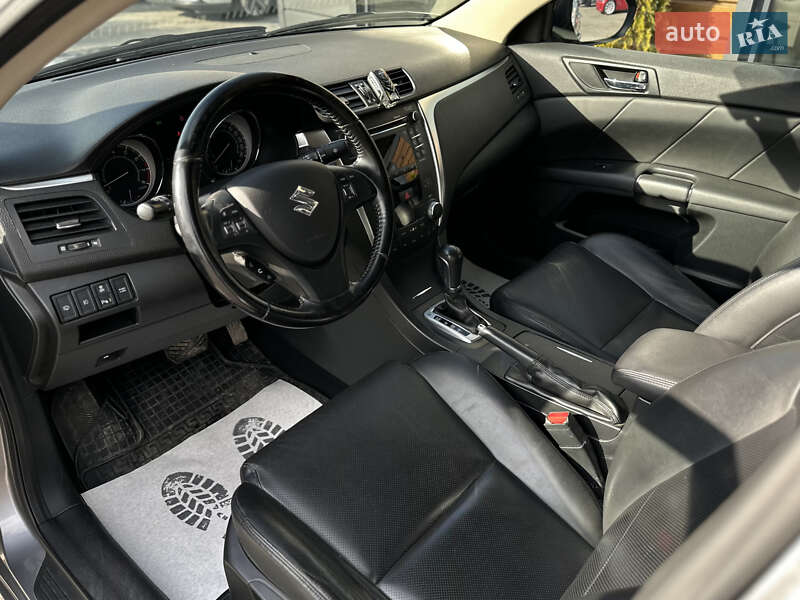 Седан Suzuki Kizashi 2010 в Шептицькому