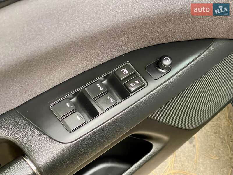 Седан Suzuki Kizashi 2012 в Киеве