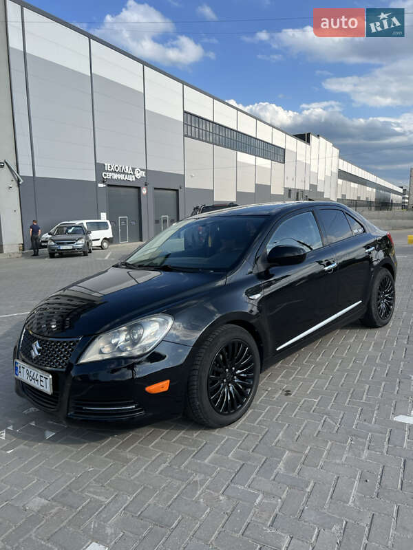 Седан Suzuki Kizashi 2012 в Ивано-Франковске