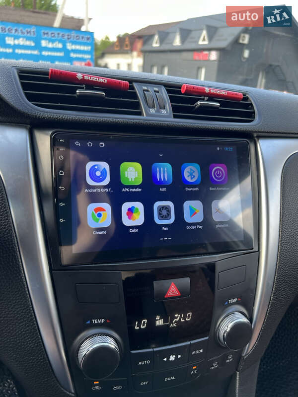 Седан Suzuki Kizashi 2012 в Ивано-Франковске