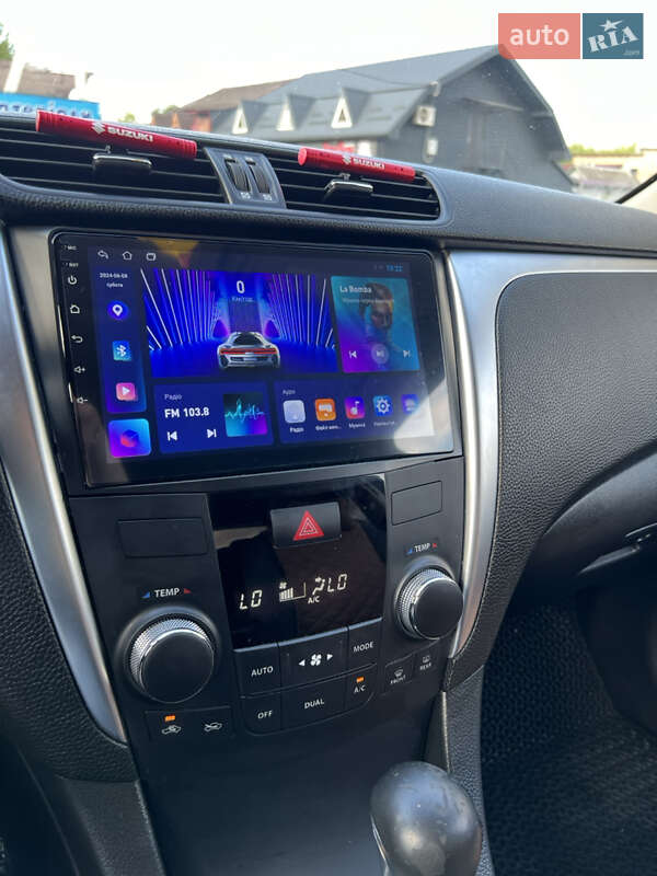 Седан Suzuki Kizashi 2012 в Ивано-Франковске