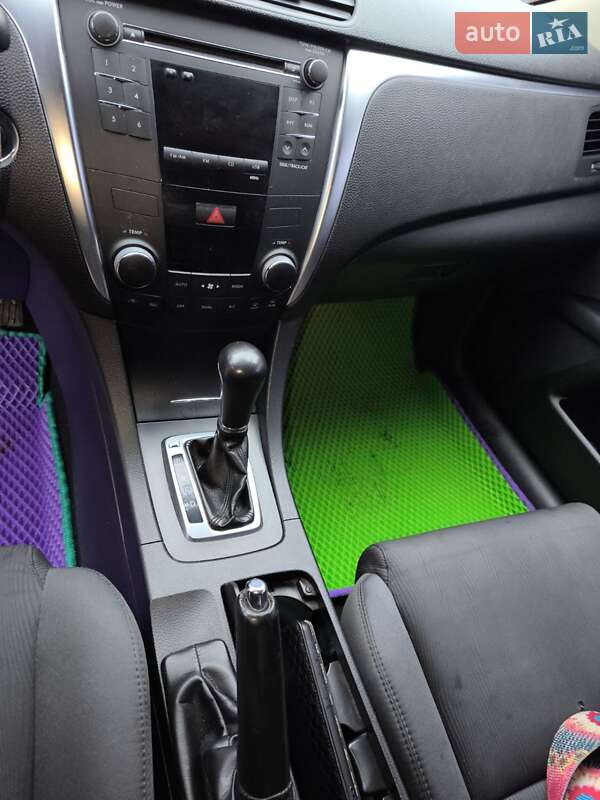 Седан Suzuki Kizashi 2012 в Конотопі