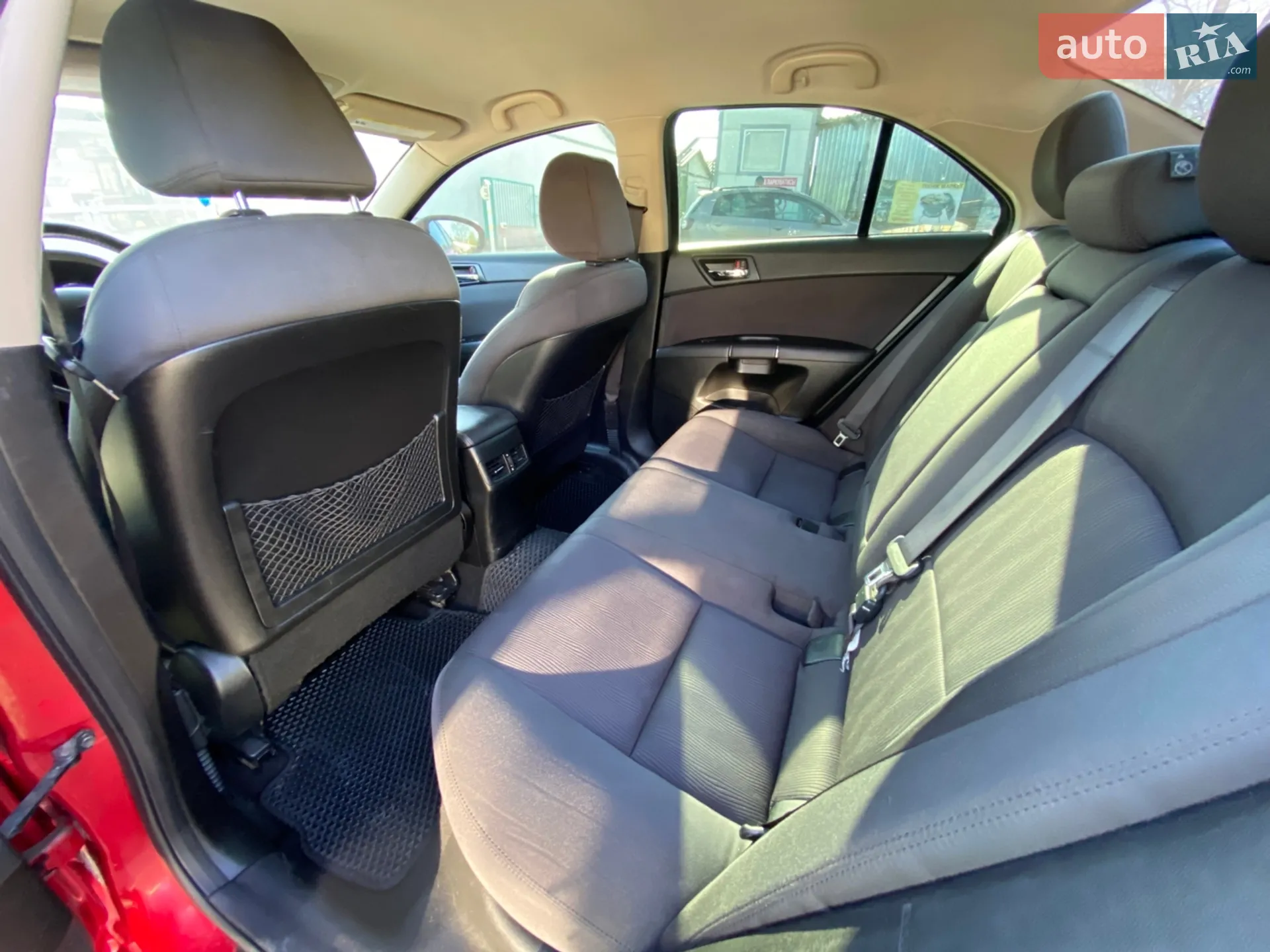 2012 Suzuki Kizashi - мініатюра 14