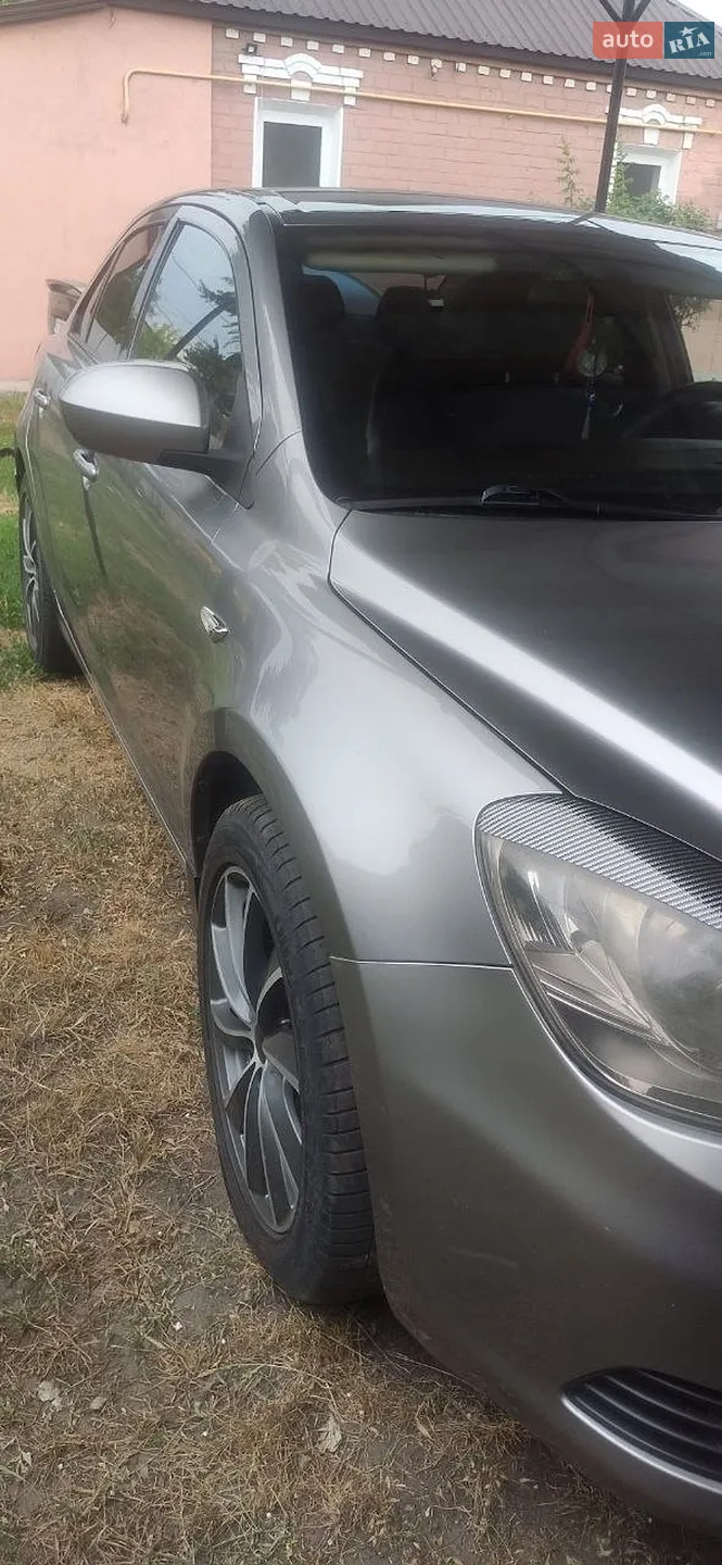 2011 Suzuki Kizashi - мініатюра 2