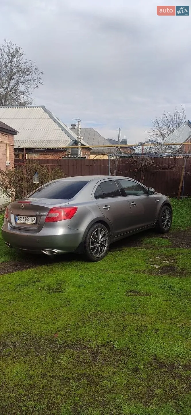 2011 Suzuki Kizashi - мініатюра 9