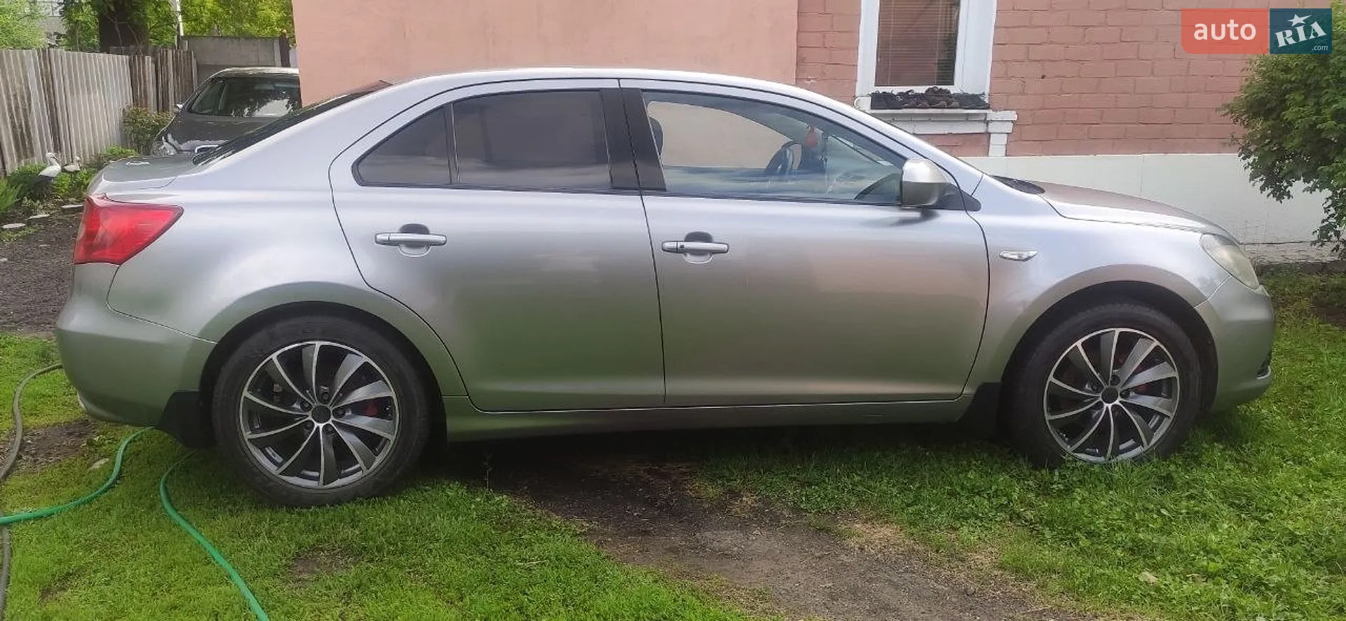 2011 Suzuki Kizashi - мініатюра 11