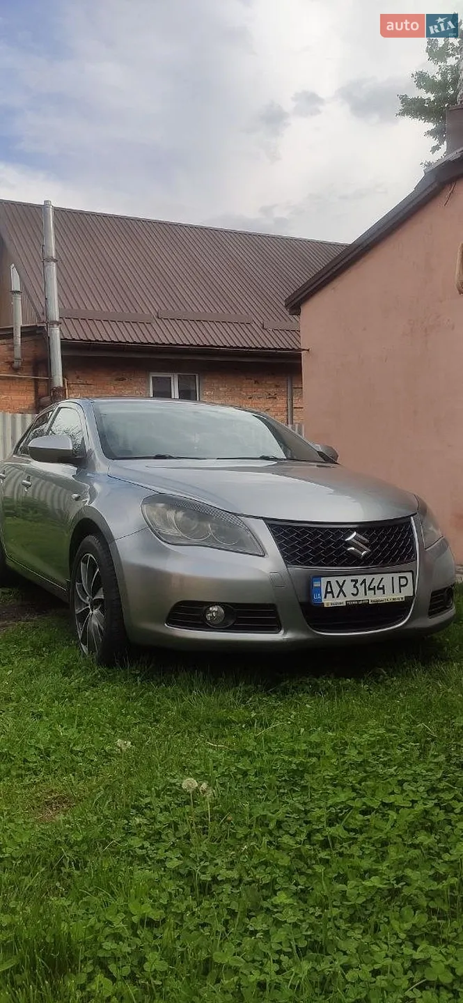 2011 Suzuki Kizashi - мініатюра 12