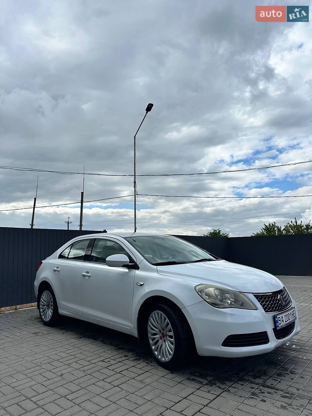 2012 Suzuki Kizashi - мініатюра 3