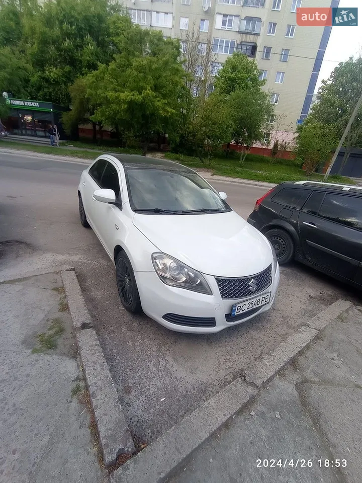 2012 Suzuki Kizashi - мініатюра 20