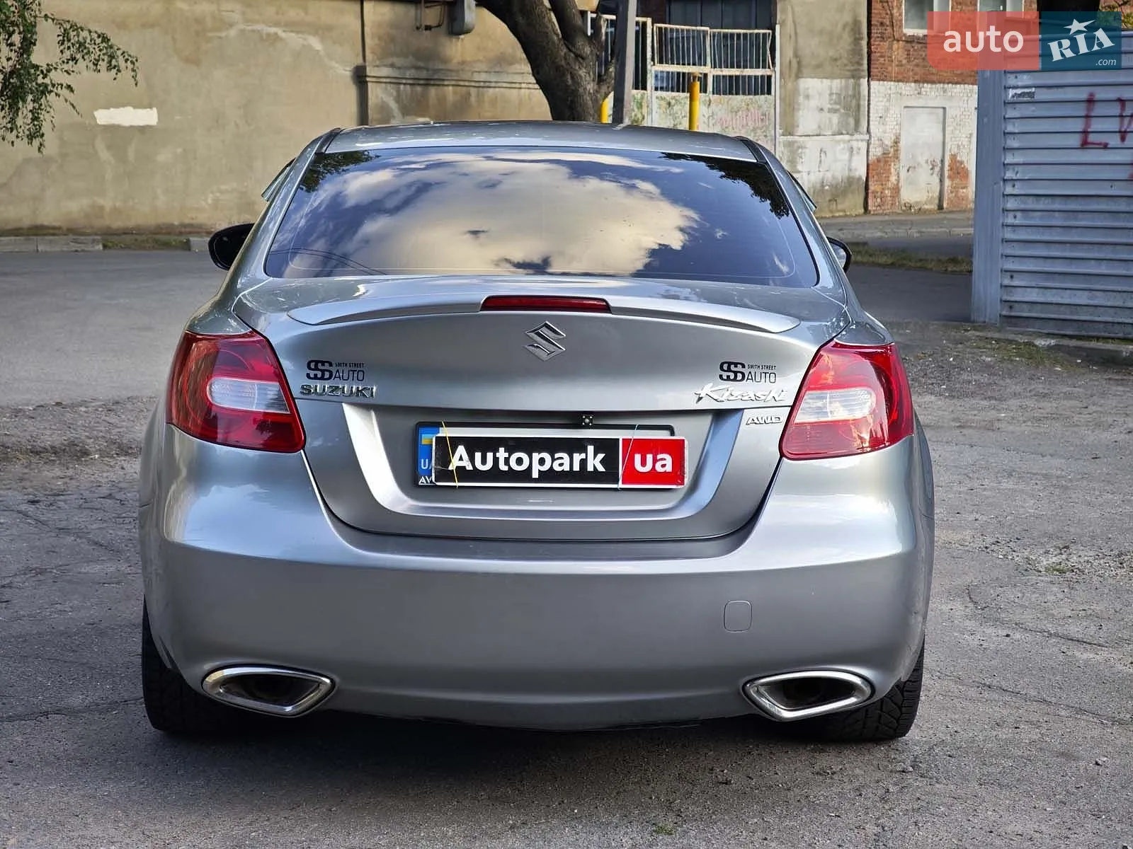 2011 Suzuki Kizashi - мініатюра 12