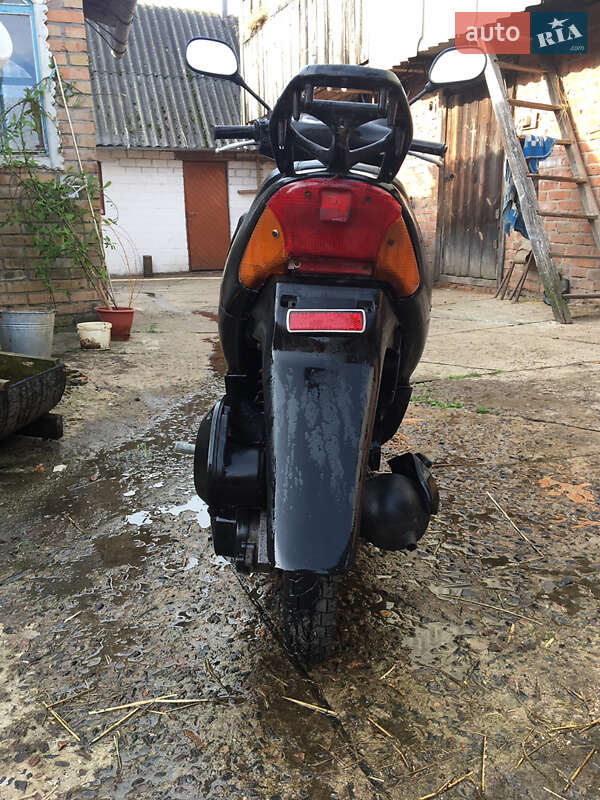 Скутер Suzuki Lets 2 2002 в Дубровице