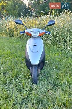 Скутер Suzuki Lets 2 2006 в Вороновице