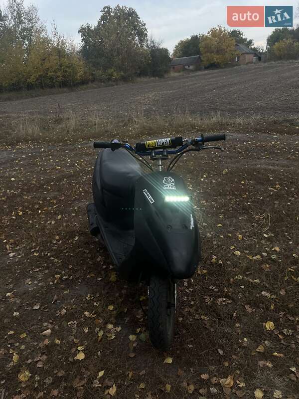 Мопеди Suzuki Lets 2 2004 в Нових Санжарах фото 10 Мопеди Suzuki Lets 2 2004 в Нових Санжарах