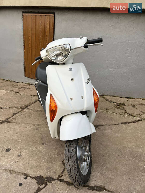 Мопеди Suzuki Lets 5 2012 в Бурштині