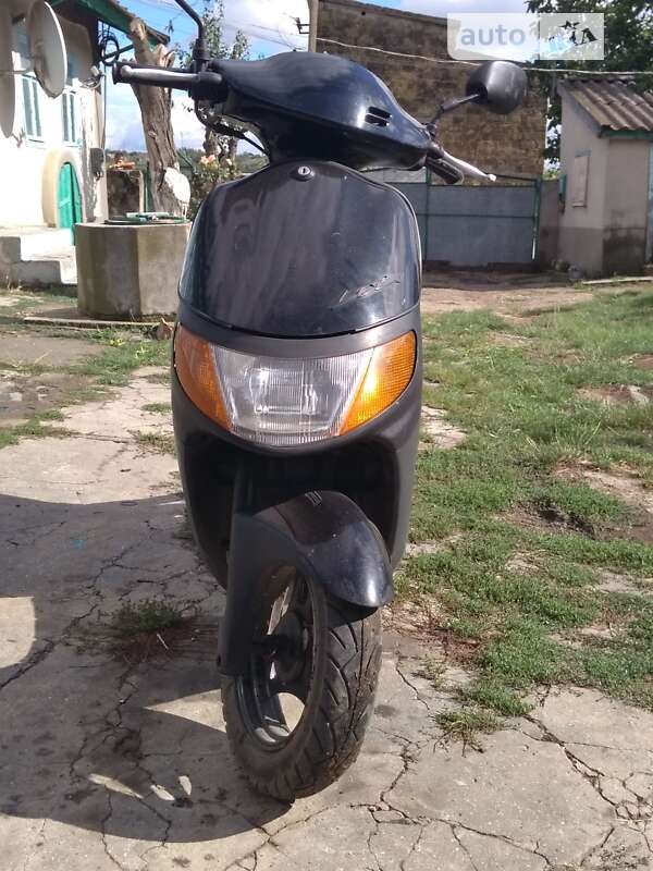 Скутер Suzuki Lets 2010 в Арцизе