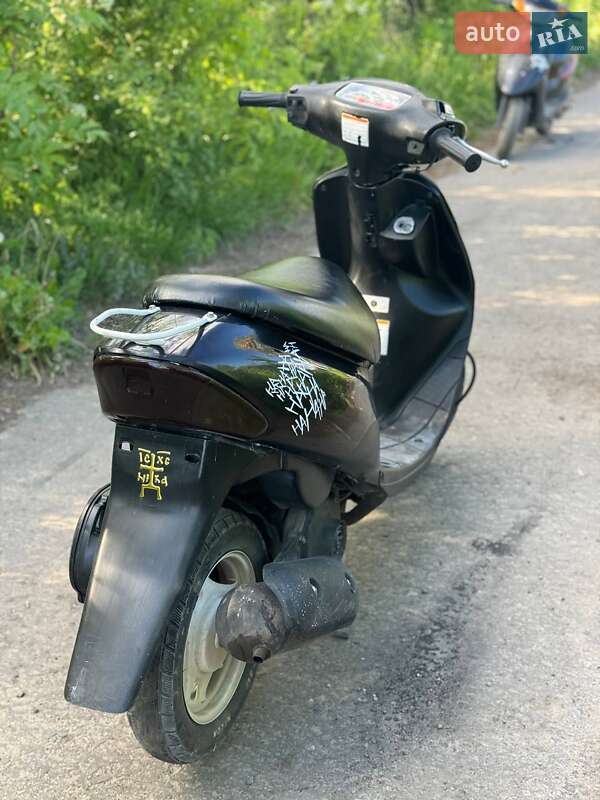 Мопеды Suzuki Lets 2011 в Бучаче