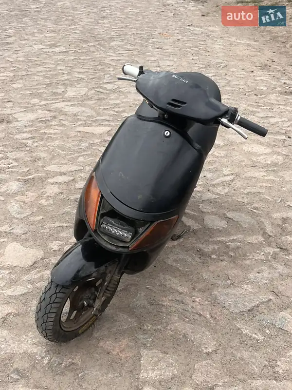 Suzuki Lets 2011