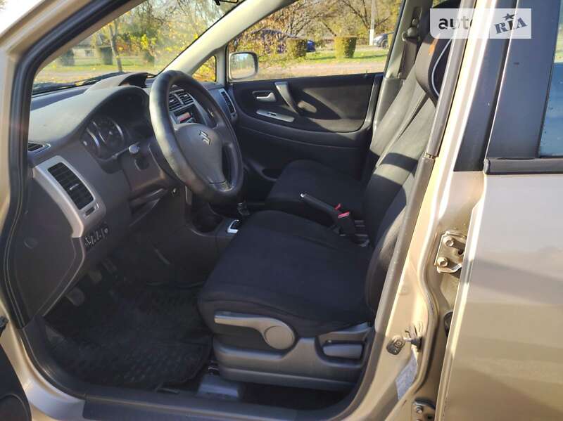 Седан Suzuki Liana 2005 в Горишних Плавнях