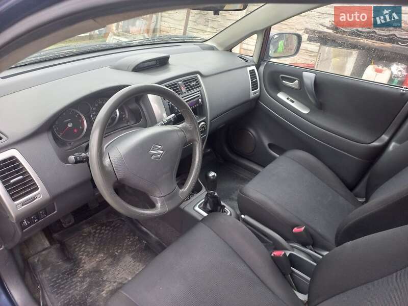 Седан Suzuki Liana 2007 в Киеве