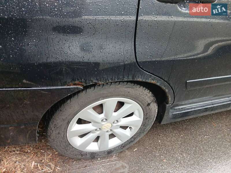 Седан Suzuki Liana 2006 в Києві