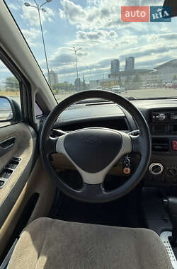 Седан Suzuki Liana 2003 в 
