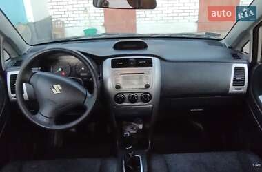 Седан Suzuki Liana 2004 в Ровно