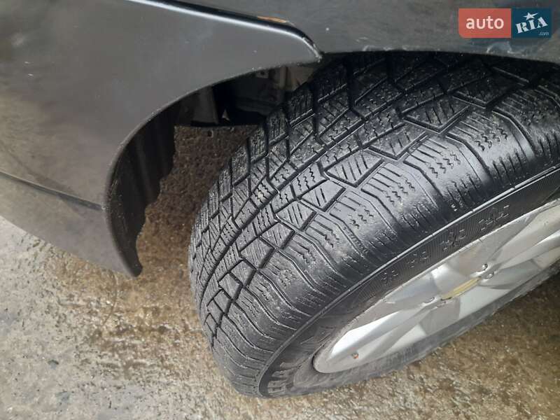 Седан Suzuki Liana 2007 в Староконстантинове