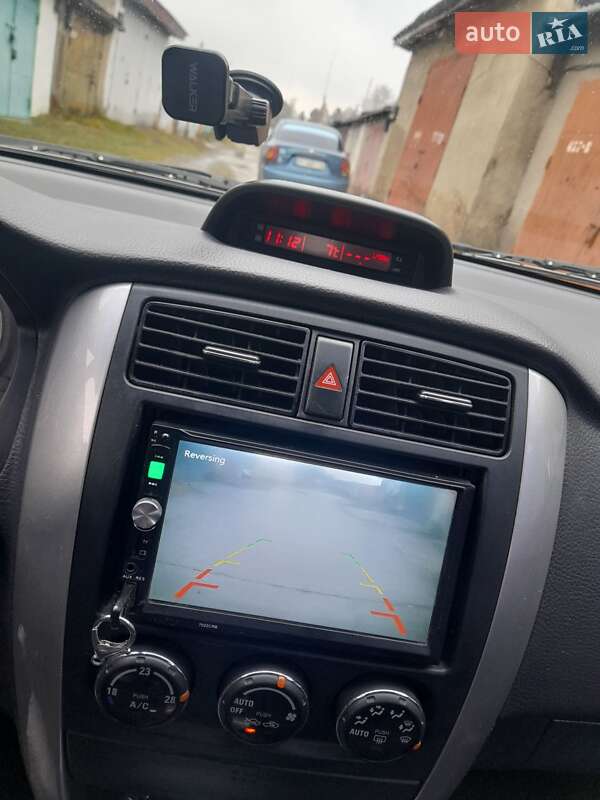 Седан Suzuki Liana 2007 в Староконстантинове