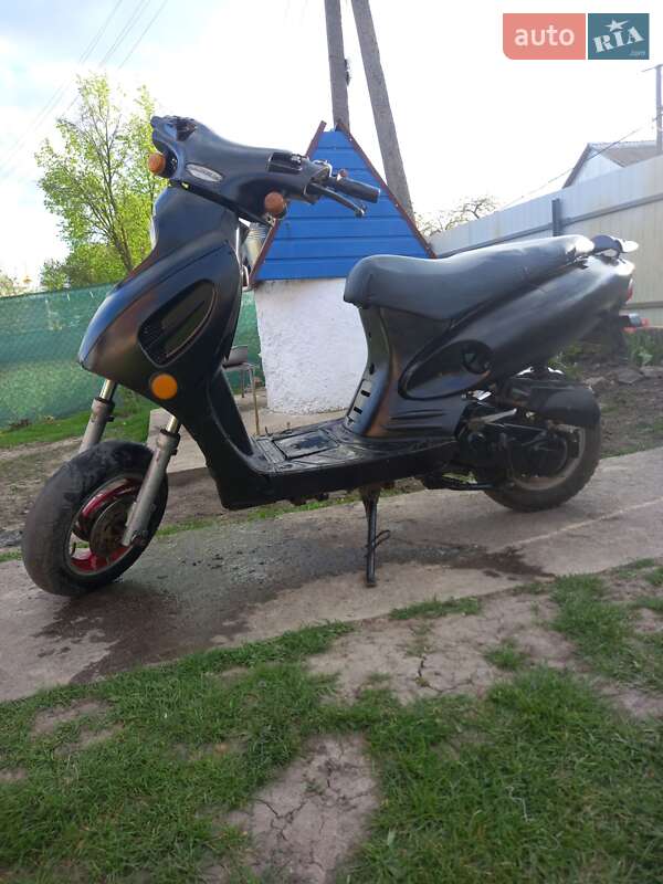 Мокик Suzuki Mollet 1986 в Хмельнике