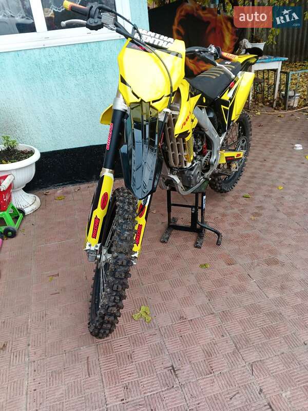 Мотоцикл Кросс Suzuki RM 250Z 2015 в Полтаві фото 4 Мотоцикл Кросс Suzuki RM 250Z 2015 в Полтаві