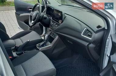 Позашляховик / Кросовер Suzuki S-Cross 2024 в 