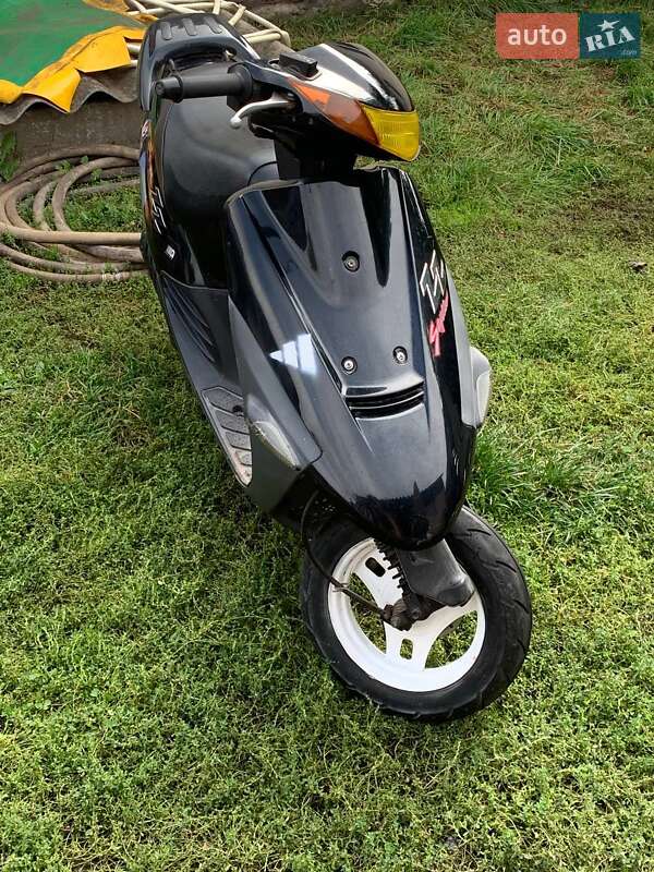 Скутер Suzuki Sepia 50 2017 в Полтаві фото Скутер Suzuki Sepia 50 2017 в Полтаві
