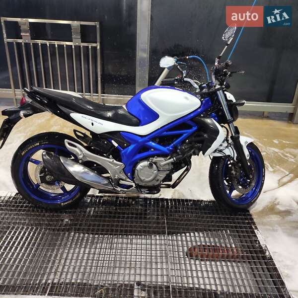 Мотоцикл Классик Suzuki SFV 400 2017 в Миргороде