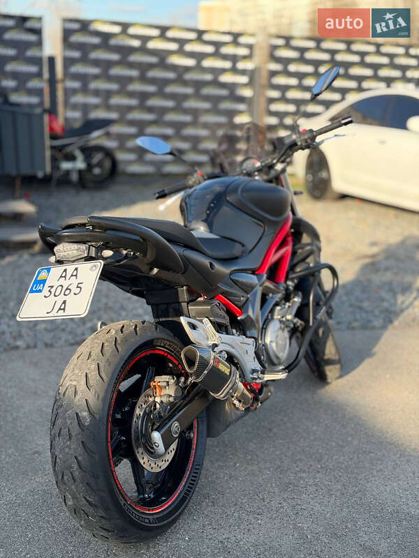 Мотоцикл Без обтекателей (Naked bike) Suzuki SFV 650 2010 в Киеве