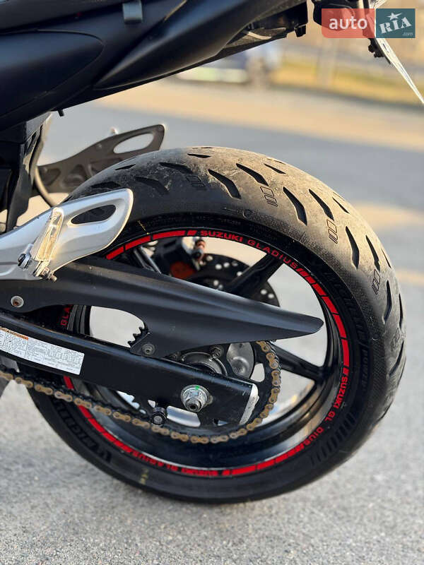 Мотоцикл Без обтекателей (Naked bike) Suzuki SFV 650 2010 в Киеве