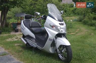 Макси-скутер Suzuki Skywave 250 2000 в Городище