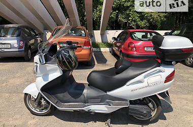 Макси-скутер Suzuki Skywave 250 2005 в 