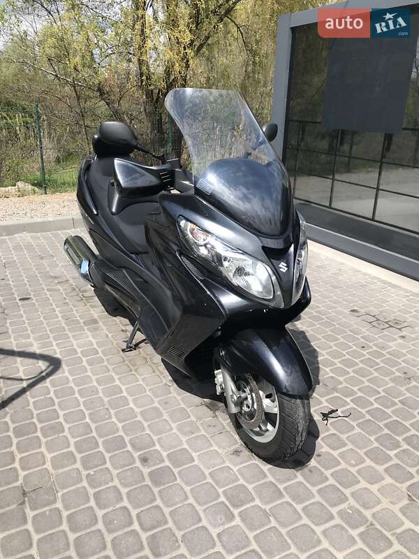 Макси-скутер Suzuki Skywave 250 2007 в Каменском фото Макси-скутер Suzuki Skywave 250 2007 в Каменском