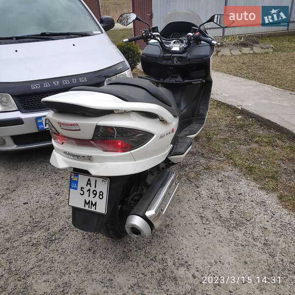 Максі-скутер Suzuki Skywave 250 2008 в Баришівка