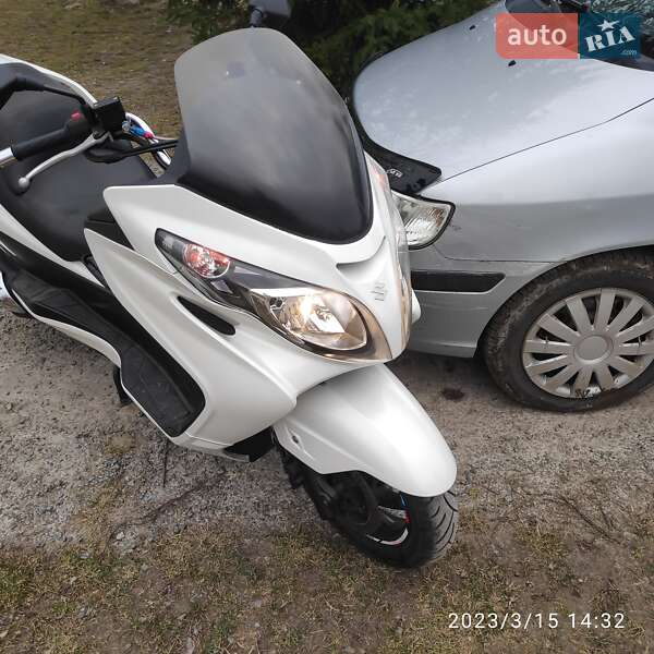Максі-скутер Suzuki Skywave 250 2008 в Баришівка