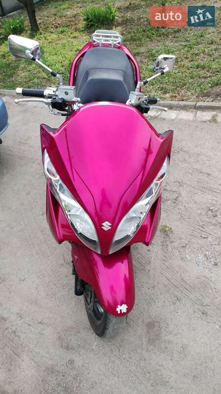 Макси-скутер Suzuki Skywave 250 2010 в Кропивницком