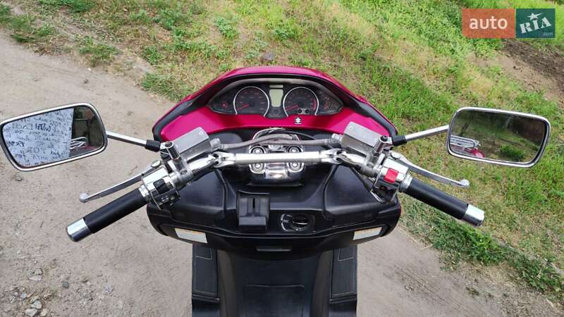 Макси-скутер Suzuki Skywave 250 2010 в Кропивницком